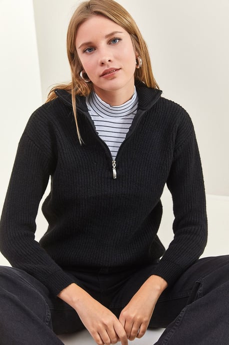 Übergröße Texturiertes Strickpullover mit Reißverschlusskragen - Image 4