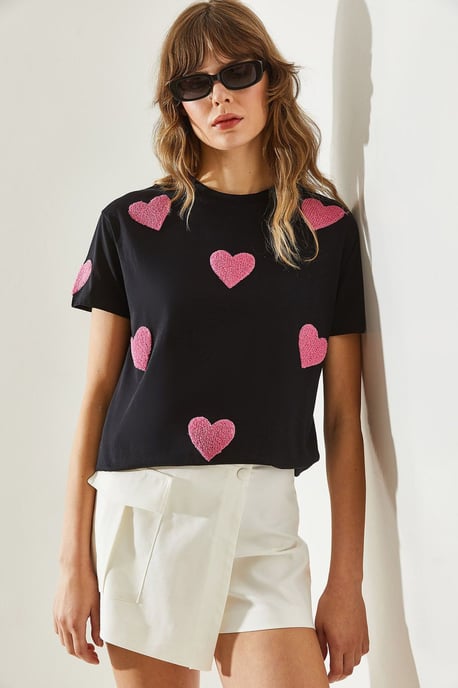 Herz-Muster gesticktes Rundhals-T-Shirt - Image 4