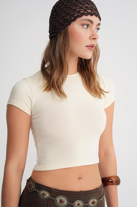 Tailliertes Crop-Strick-T-Shirt - Image 4