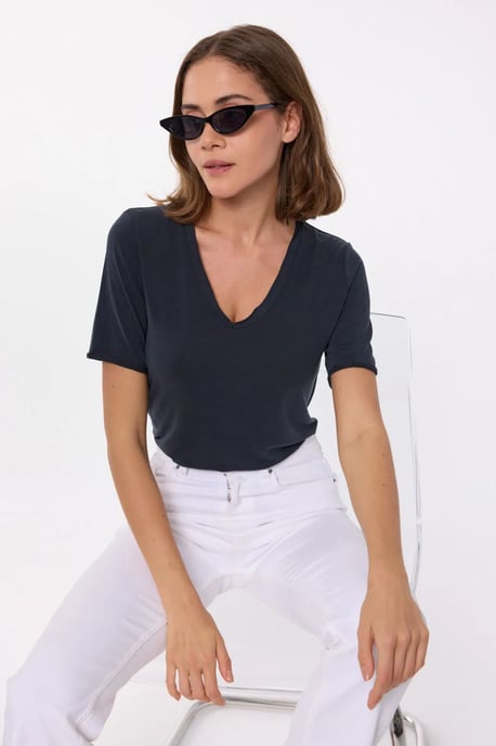 Lässiges V-Ausschnitt Kurzarm-T-Shirt - Image 1