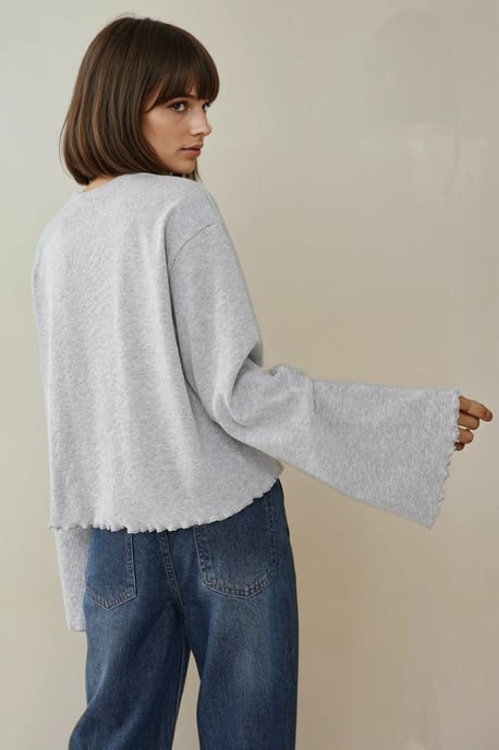 Oversize T-Shirt mit Kopfsalat-Saum und langen Ärmeln - Image 3