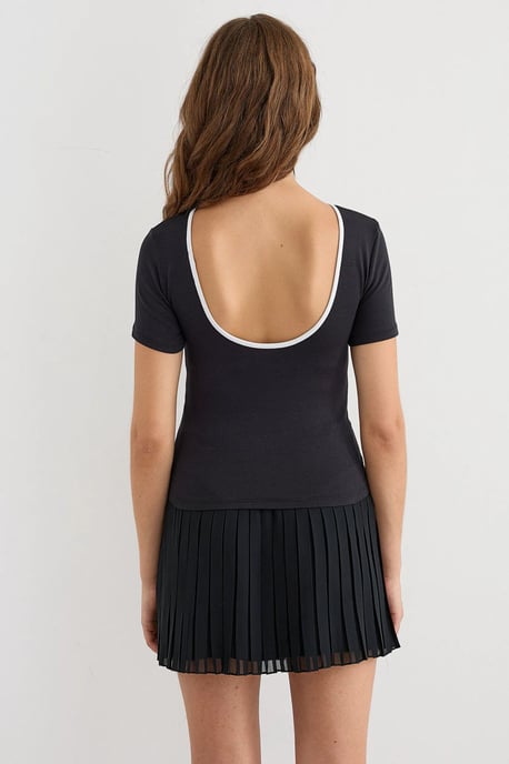 Basic Jersey Tee mit offenem Rücken - Image 5