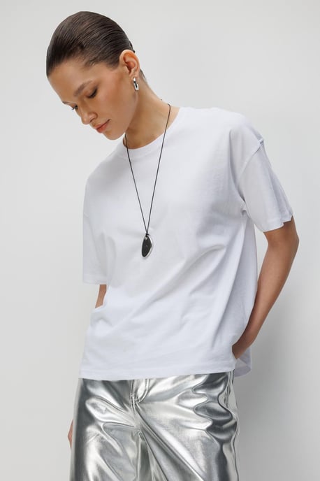 Oversized Rundhals-Unisex T-Shirt mit Schlitz - Image 4