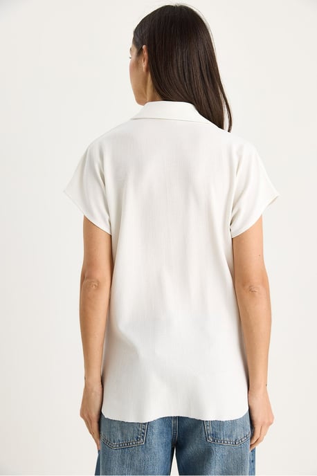 Lässiges Polo-T-Shirt mit Knopfleiste - Image 6