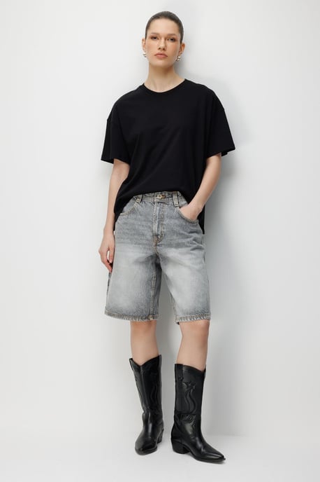 Übergroßes Rundhals-Shirt mit Schlitz - Image 2