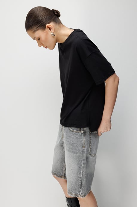 Übergroßes Rundhals-Shirt mit Schlitz - Image 4