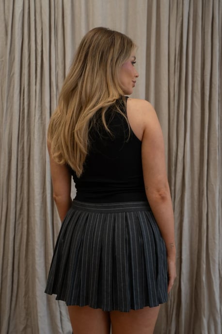 Parker Nadelstreifen Skort - Image 5