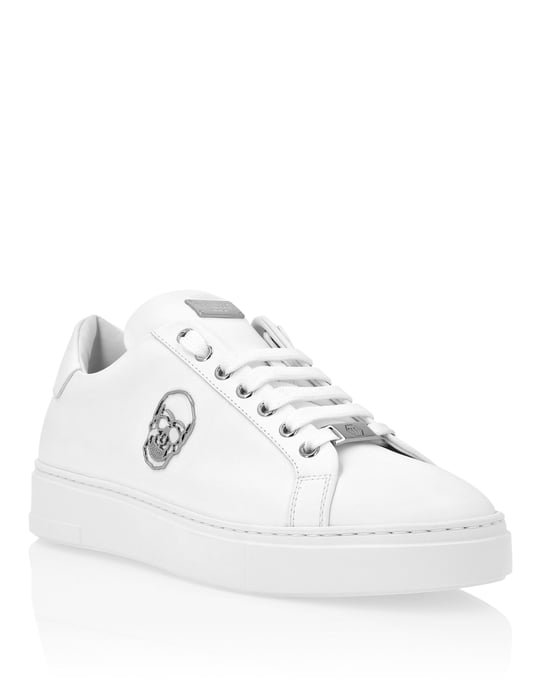 Sneaker Skull - Image 1