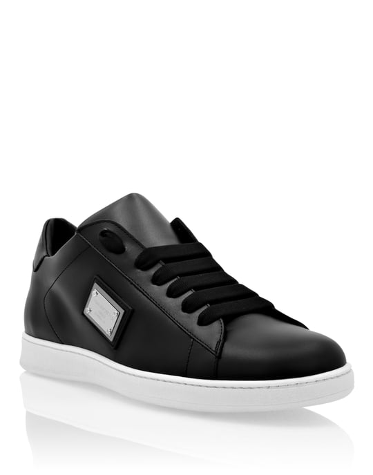 Sneaker - Image 1
