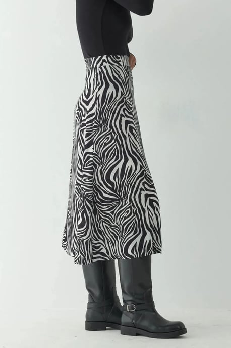 Hochtaillierter Midi-Rock mit Zebra-Print - Image 4