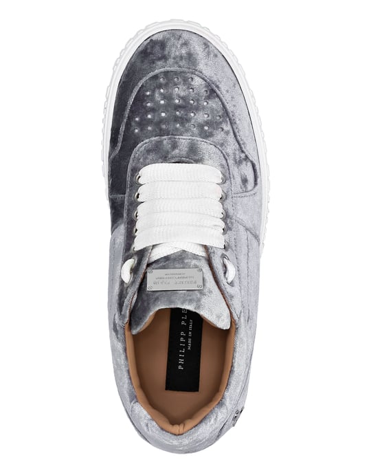 Sneaker - Image 2