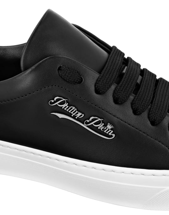 Sneaker Signature - Image 2