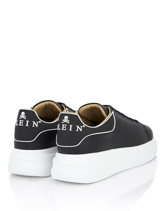 Sneaker - Image 4