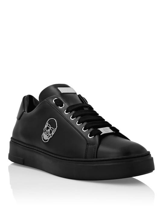 Sneaker Skull - Image 1