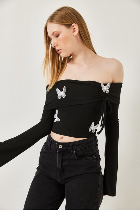Bianco Lucci Bestickte Kurzbluse mit Madonna-Kragen - Schwarz - Image 4