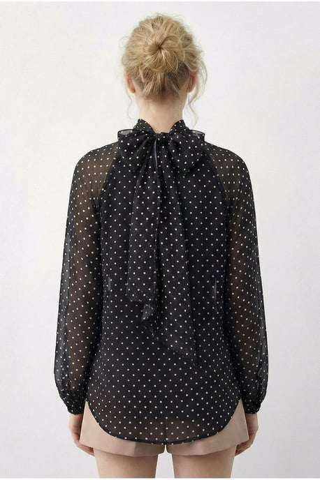 Pünktchen-Turtleneck-Chiffonbluse - Image 4
