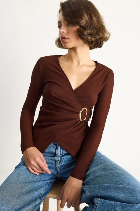 Doppelt knöpfte Bluse mit Zubehördetails - Image 3