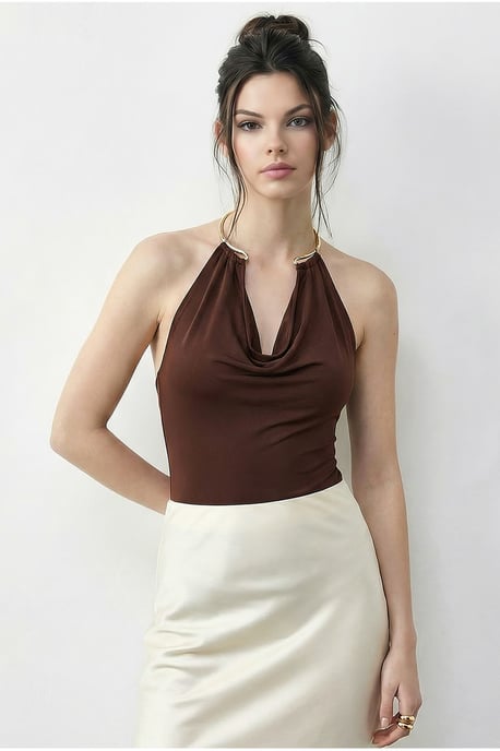 V-Ausschnitt Bluse mit Accessoire-Detail - Image 3