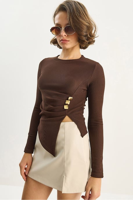 Bluse mit Rundhalsausschnitt und langen Ärmeln mit Zubehördetails - Image 1
