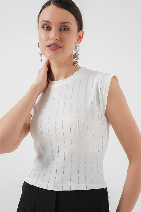 Besetzte Bluse im Slim Fit mit Rundhalsausschnitt - Image 1