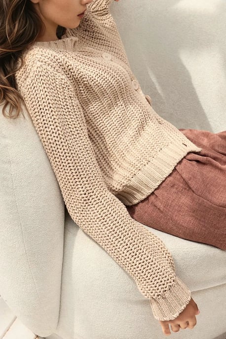 Strickpullover mit Textur und Rundhalsausschnitt - Image 2