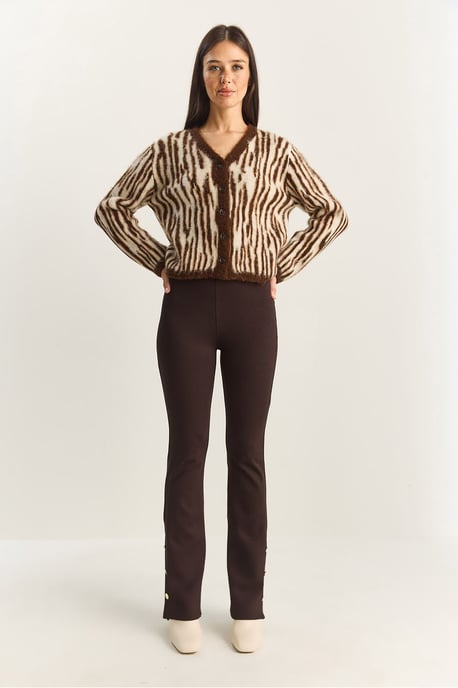 Hochtaillierte Flared Leggings mit Knopfdetail - Image 2