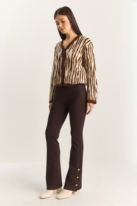 Hochtaillierte Flared Leggings mit Knopfdetail - Image 3