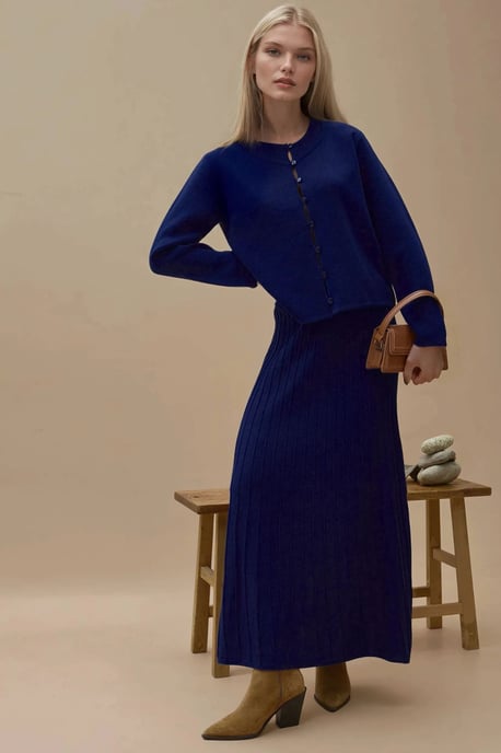 Strick-Co-Ord-Set mit Rundhals-Cardigan und ausgestelltem Rock - Image 1