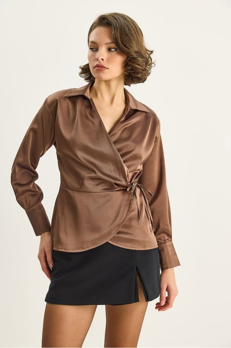 Satin V-Ausschnitt-Shirt mit Bindeband - Image 3