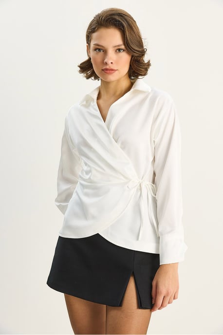 Satin V-Ausschnitt-Shirt mit Bindeband - Image 4