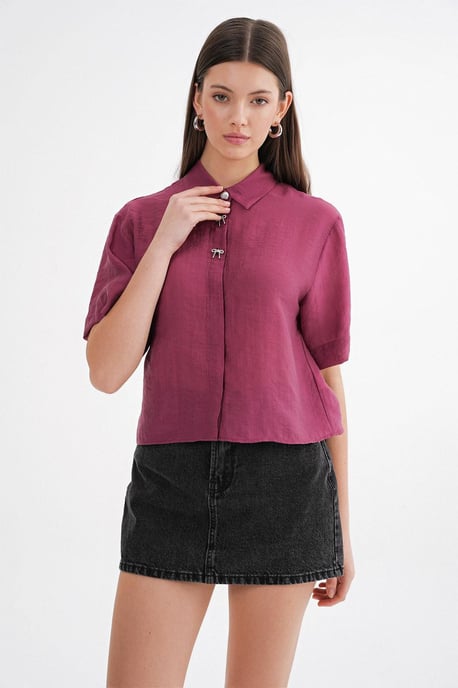 Kurzarm-Crop-Shirt mit Steinzubehör - Image 5