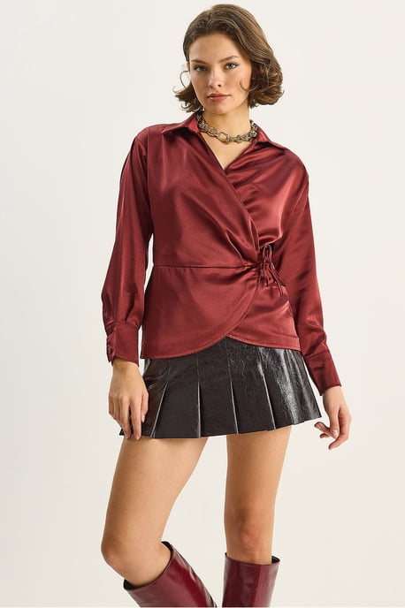 Satin V-Ausschnitt-Shirt mit Bindeband - Image 1