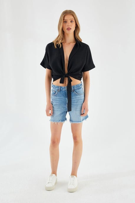 V-Ausschnitt mit Bindeband Slim Fit Cropped-Shirt - Image 3