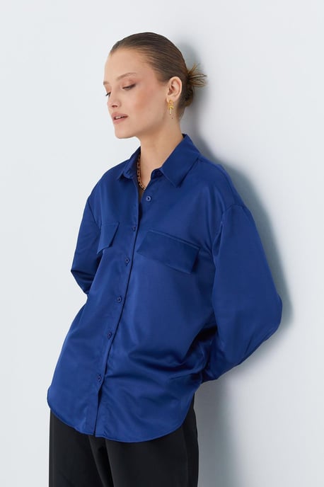 Satin-Hemd mit Knopfleiste und TaschenDETAIL - Image 3