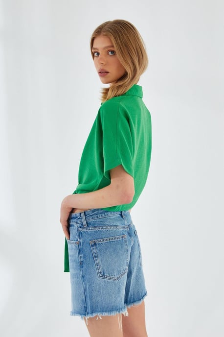 V-Ausschnitt mit Bindeband Figurbetontes Crop-Shirt - Image 5
