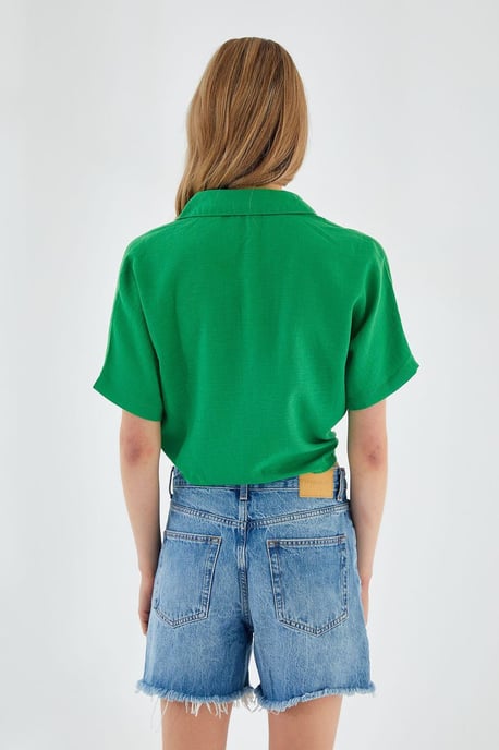 V-Ausschnitt mit Bindeband Figurbetontes Crop-Shirt - Image 6
