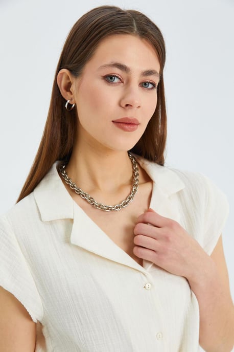 Crop-Shirt mit Schleifendetail - Image 5