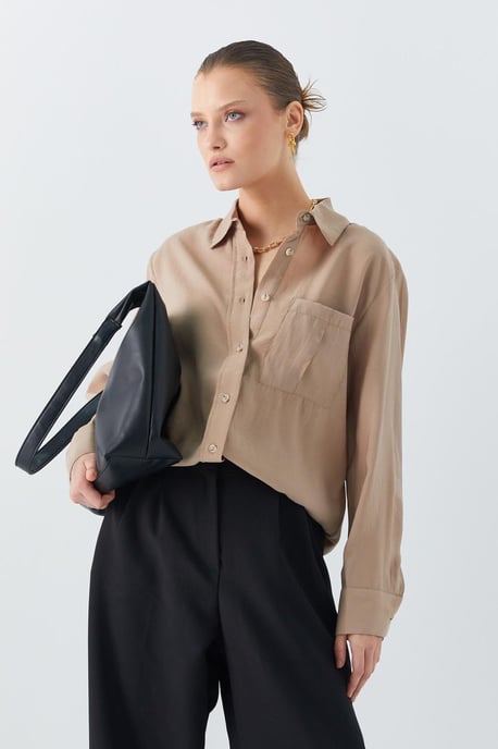 Legeres Hemd mit Tasche - Image 3