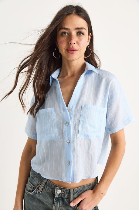 Gestreiftes, strukturiertes Cropped-Shirt mit Tasche - Image 4