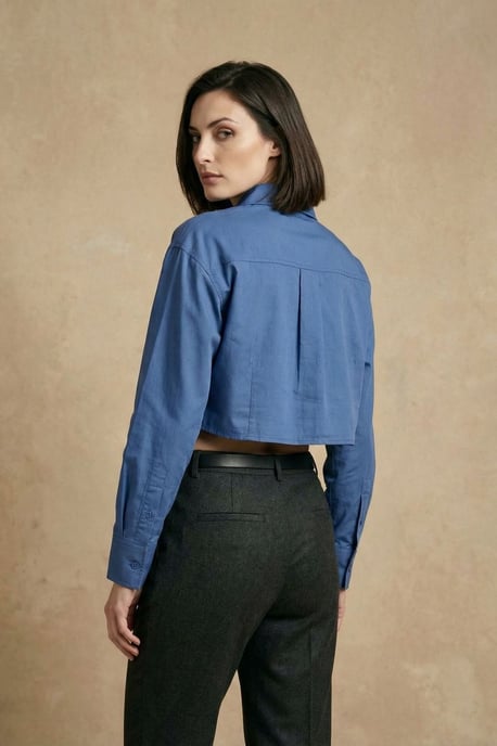 Geschnittenes Button-Up-Hemd mit Tasche - Image 4