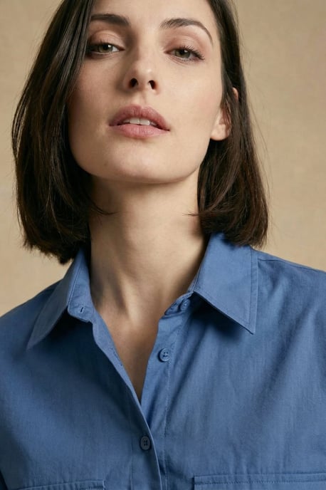 Geschnittenes Button-Up-Hemd mit Tasche - Image 6