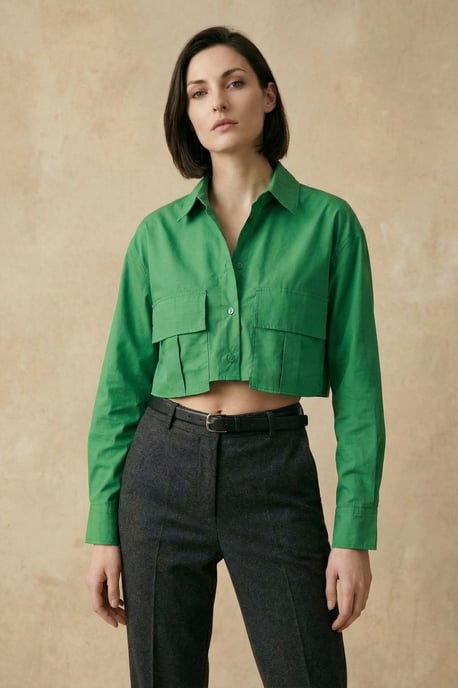 Verschlusslose kurz geschnittene Hemdbluse mit Tasche - Image 6