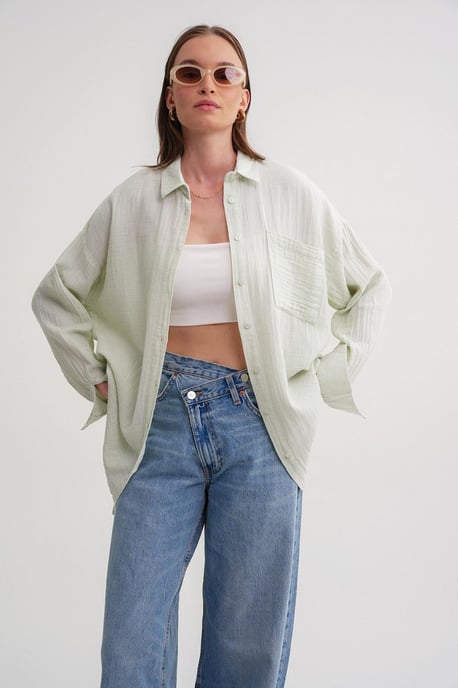 Oversize-Shirt mit Taschendetail - Image 4
