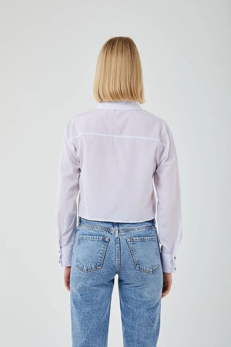 Gekürztes Popeline-Shirt mit Taschendetails - Image 5