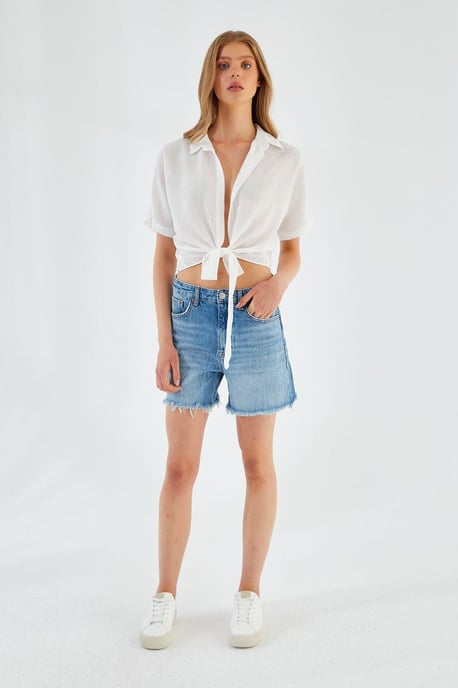 V-Ausschnitt mit Bindeband Slim Fit Cropped Shirt - Image 3