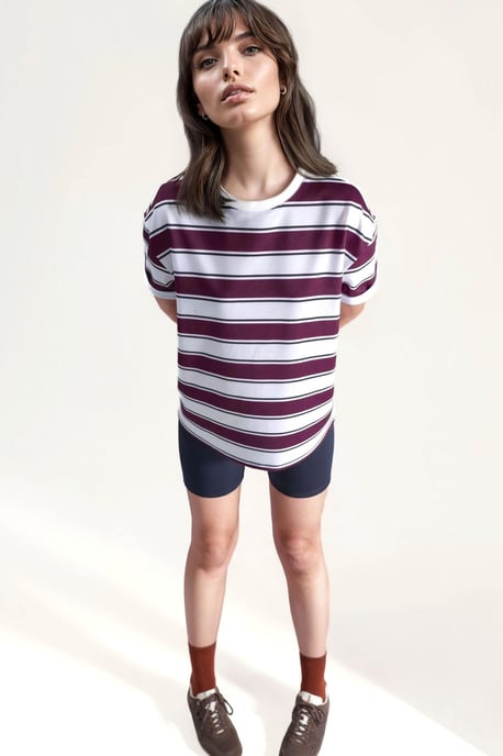Gestreiftes Oversized T-Shirt mit Rundhalsausschnitt - Image 6