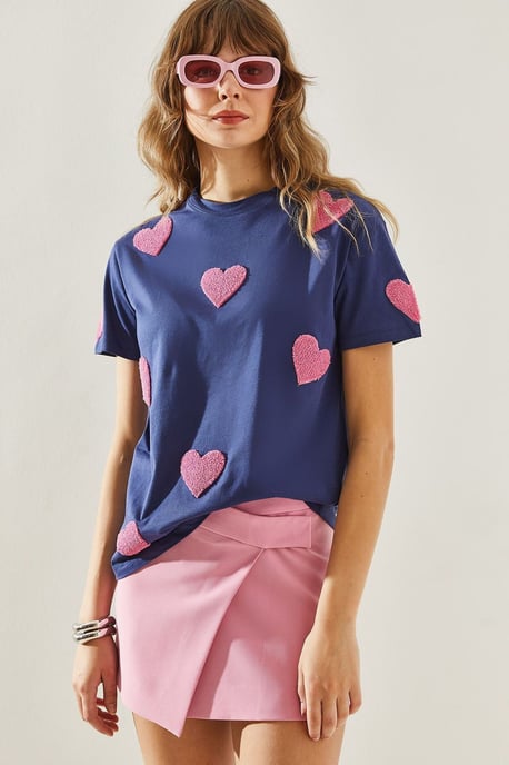 Herz-Muster Besticktes Rundhals T-Shirt - Image 3
