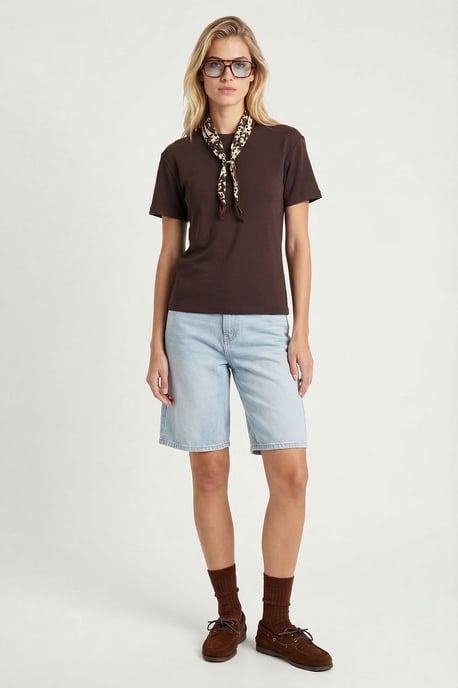 Einfaches Rundhals-T-Shirt - Image 3