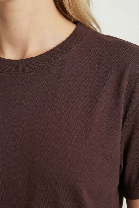 Einfaches Rundhals-T-Shirt - Image 4