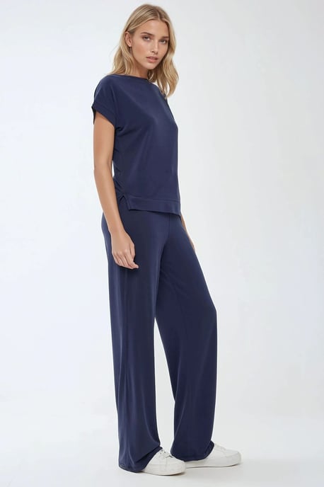 Soft Touch Basic T-Shirt - Image 2